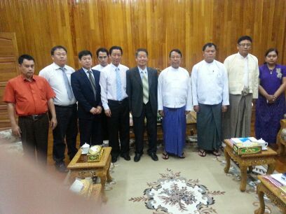 公司董事長與緬甸國家電力部長會談(圖2)